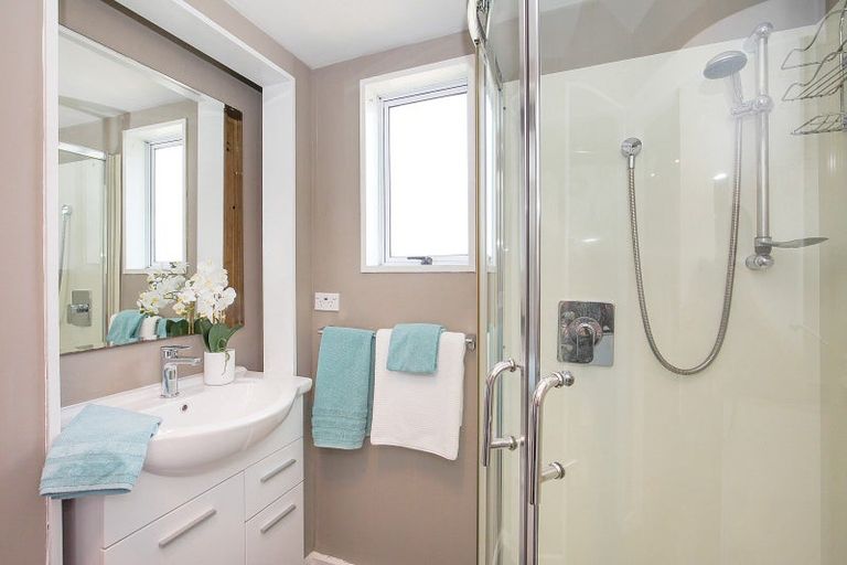 Photo of property in 37 Garvins Road, Hornby, Christchurch, 8042