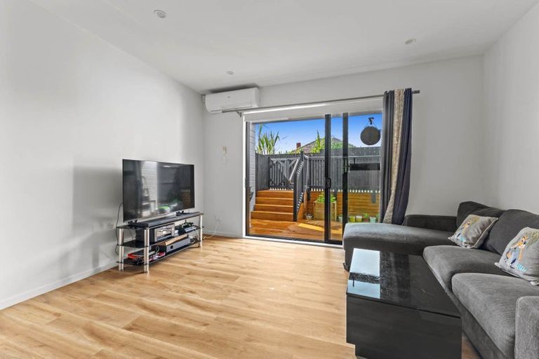 Photo of property in 7/29 Tudor Road, Henderson, Auckland, 0610