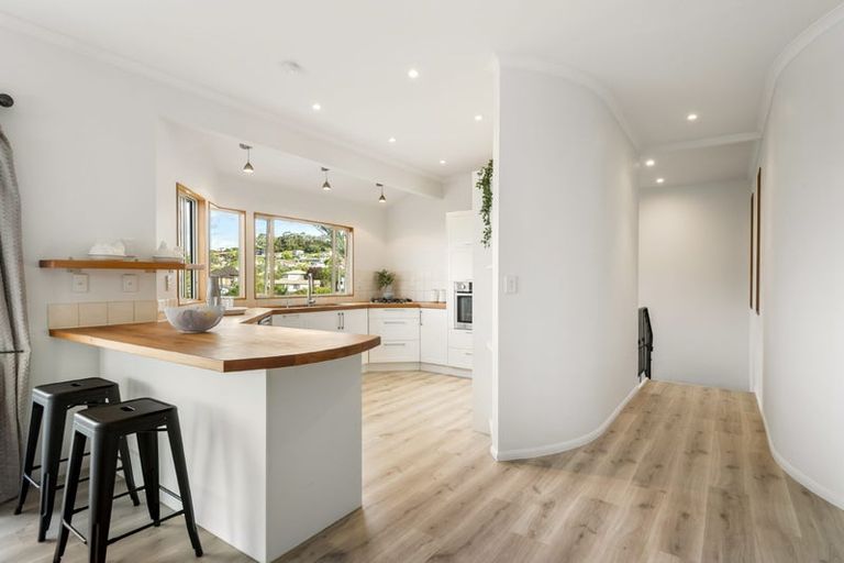 Photo of property in 71 William Bayes Place, Red Beach, 0932