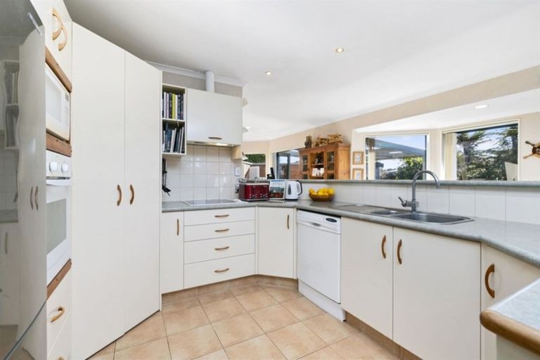 Photo of property in 32 Bahamas Key, Papamoa Beach, Papamoa, 3118