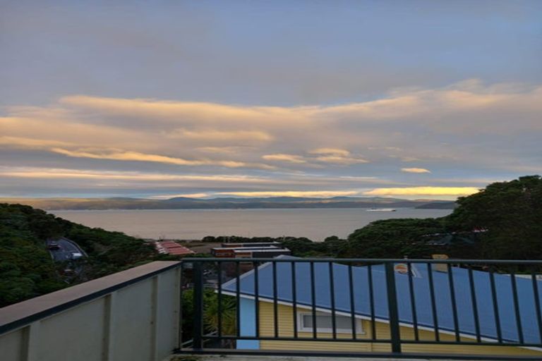 Photo of property in 3/19 Onslow Road, Khandallah, Wellington, 6035