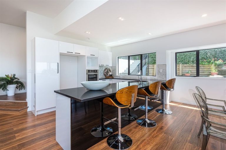 Photo of property in 139 Mount Pleasant Road, Mount Pleasant, Christchurch, 8081