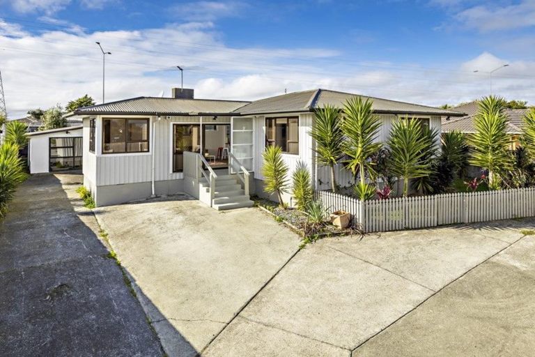 Photo of property in 13 Jenkins Place, Manurewa East, Auckland, 2102