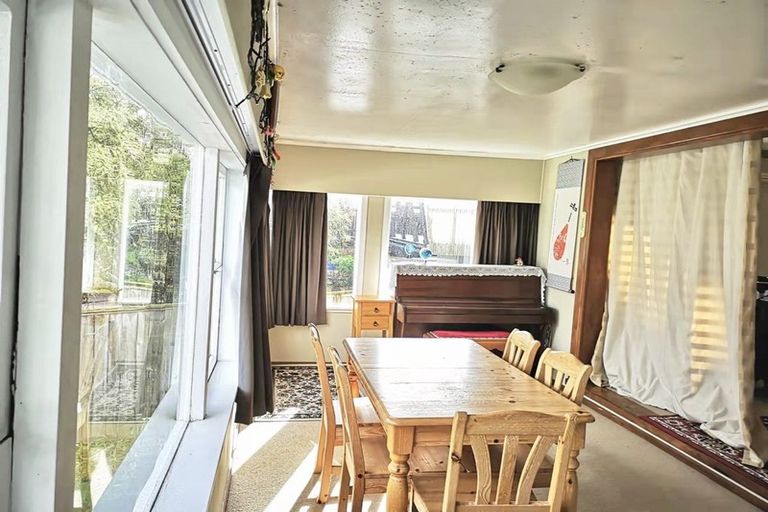 Photo of property in 2/134 Forrest Road, Milford, Auckland, 0620