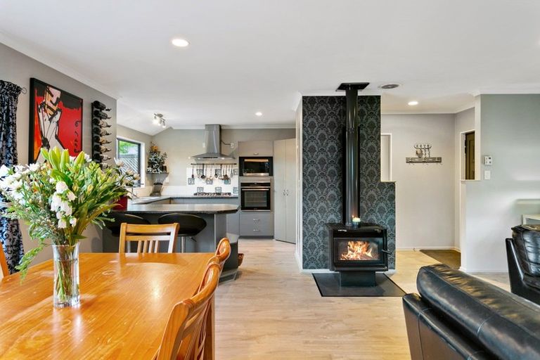 Photo of property in 2 Balmoral Drive, Hilltop, Taupo, 3330