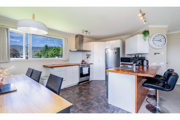 Photo of property in 14 Sherwood Place, Tapanui, 9522