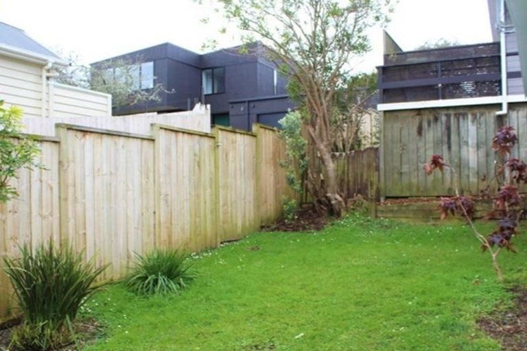Photo of property in 3/60 Roberton Road, Avondale, Auckland, 1026