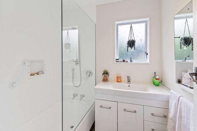 Photo of property in 42 Treadwell Street, Springvale, Whanganui, 4501