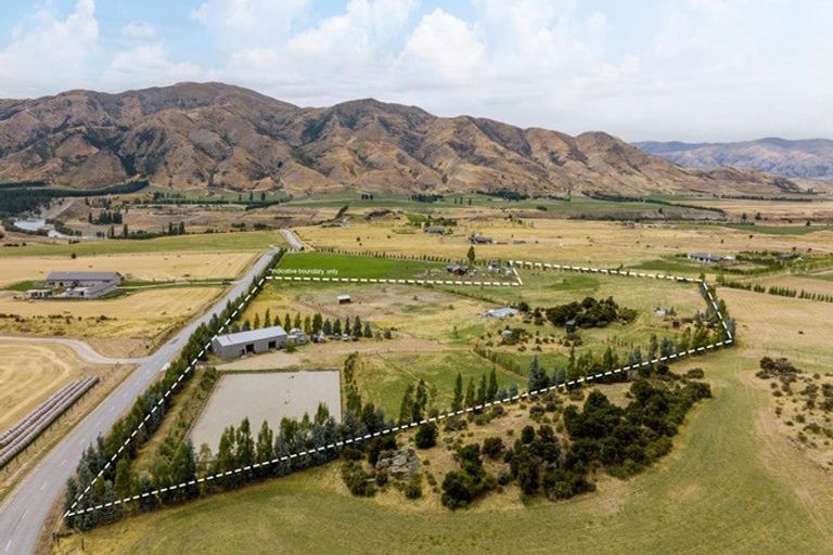 Photo of property in 68 Pukerangi Drive, Queensberry, Cromwell, 9383