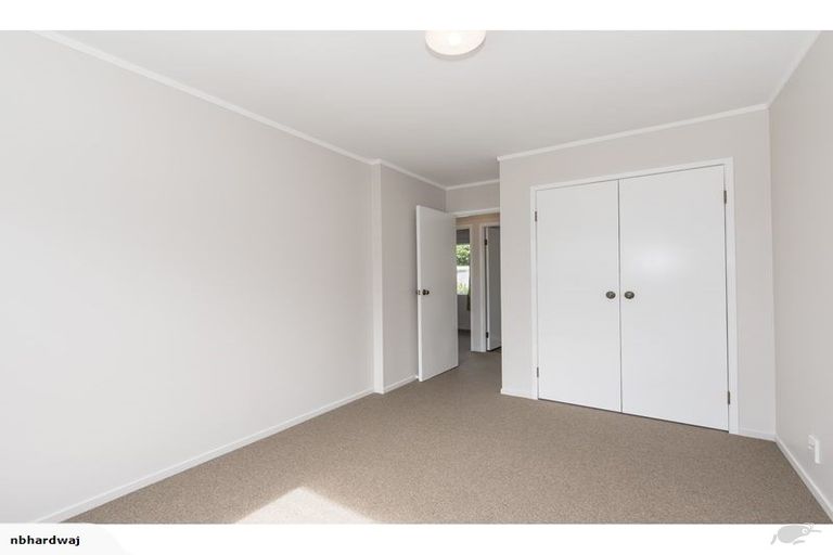 Photo of property in 1/5 Petrel Place, Massey, Auckland, 0614