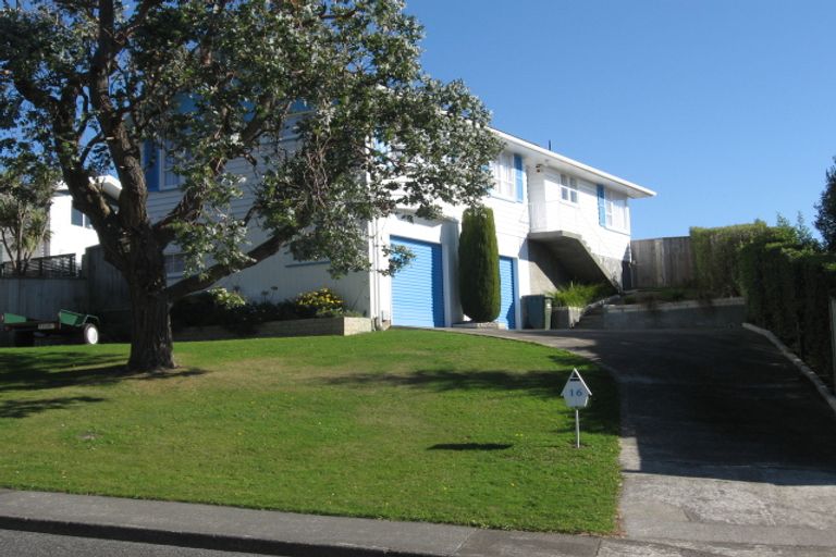 Photo of property in 16 Robson Street, Stokes Valley, Lower Hutt, 5019