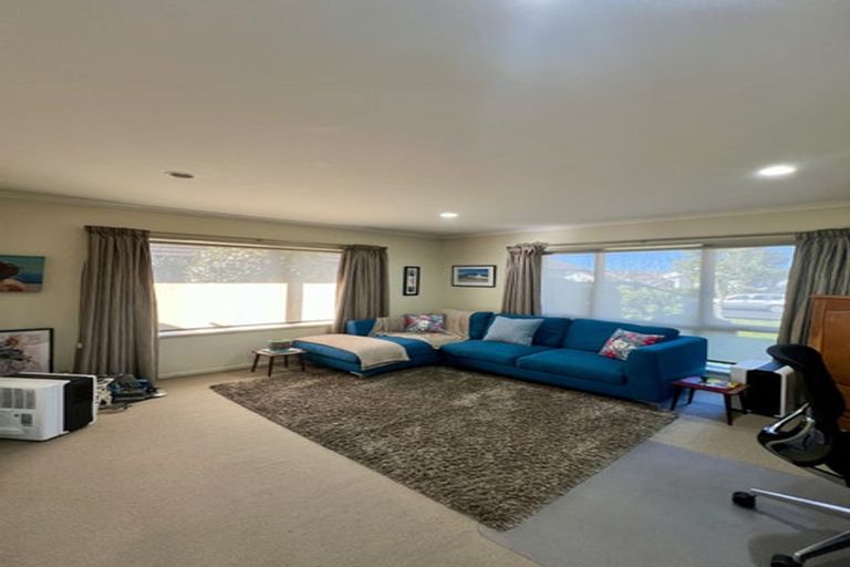 Photo of property in 129 Saint James Drive, Huntington, Hamilton, 3210