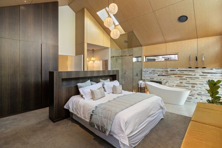 Photo of property in 39 Mcadam Drive, Jacks Point, Queenstown, 9371