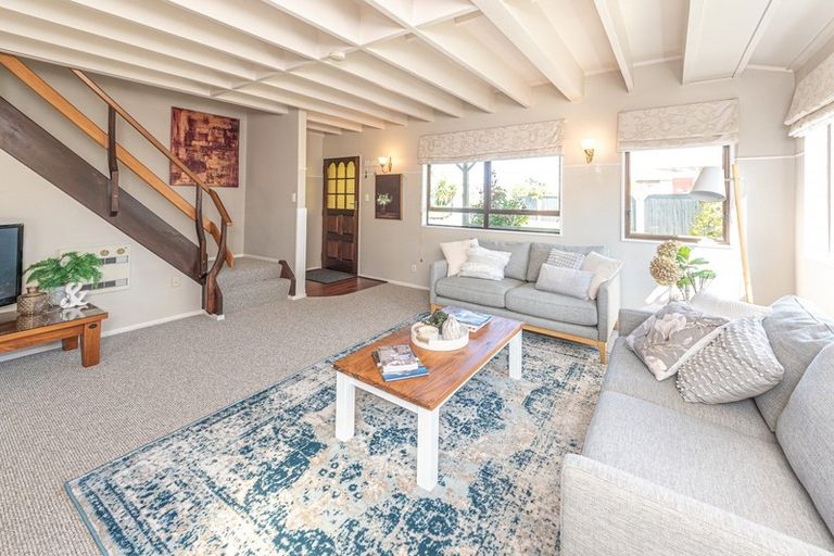 Photo of property in 11 Akepiro Place, Tawhero, Whanganui, 4501