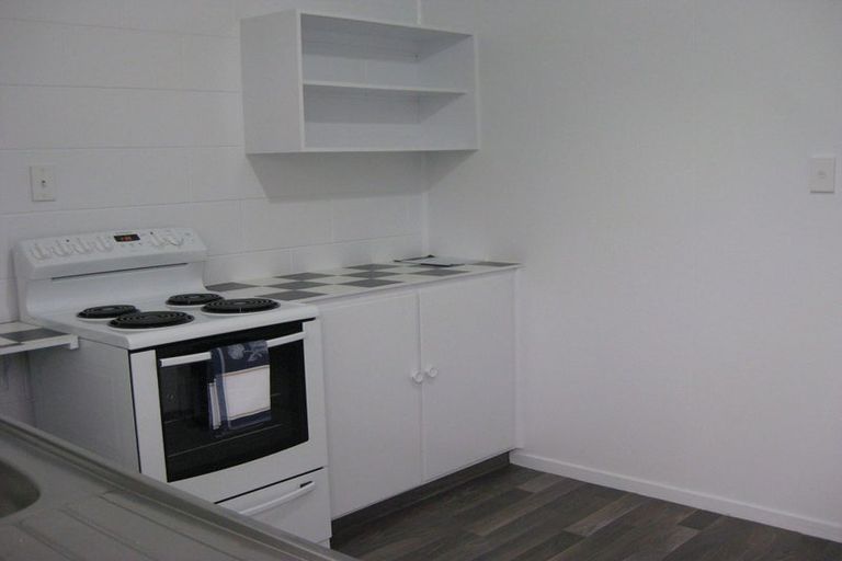 Photo of property in 2/86 Picton Avenue, Riccarton, Christchurch, 8011