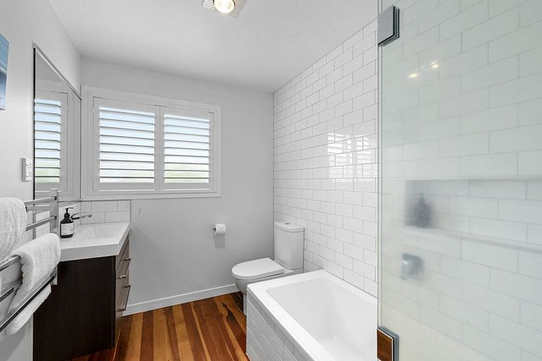 Photo of property in 1 Horne Street, Hurdon, New Plymouth, 4310