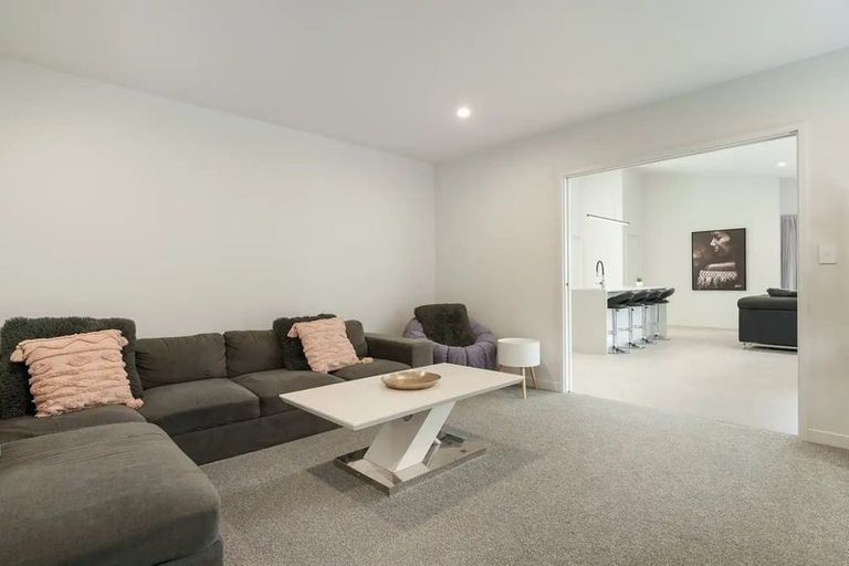 Photo of property in 3 Royal Crescent, Papamoa, 3118