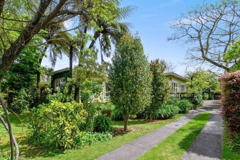 Photo of property in 27 Robertson Street, Glenholme, Rotorua, 3010