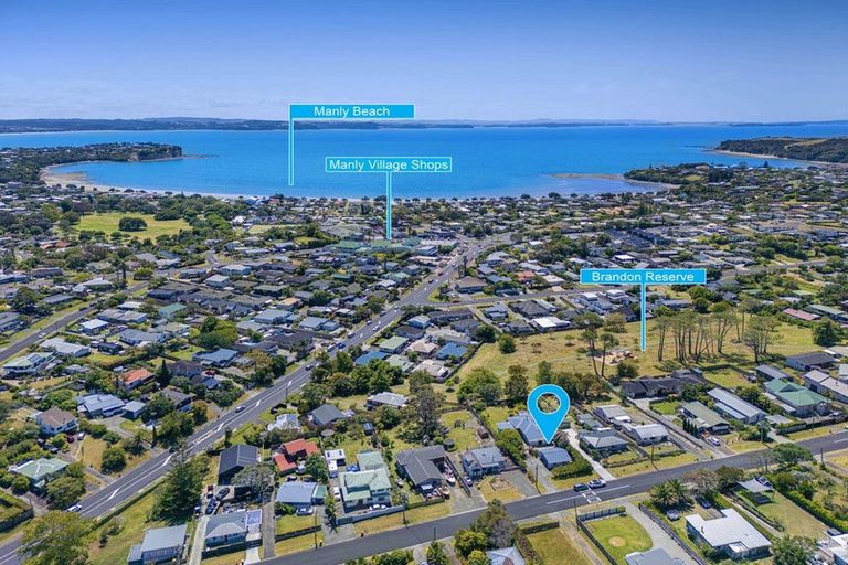 Photo of property in 14 Tiri Road, Manly, Whangaparaoa, 0930