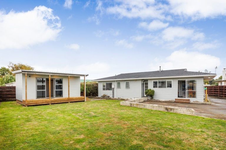 Photo of property in 25 Palliser Place, Milson, Palmerston North, 4414