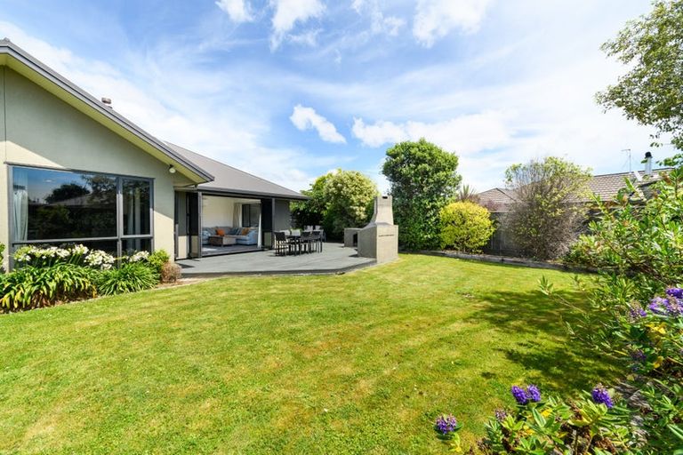Photo of property in 57 Chestnut Close, Kelvin Grove, Palmerston North, 4414