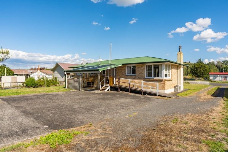 Photo of property in 64 Taupo Road, Taumarunui, 3920