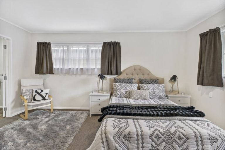 Photo of property in 1 Sunnypark Avenue, Rosehill, Papakura, 2113