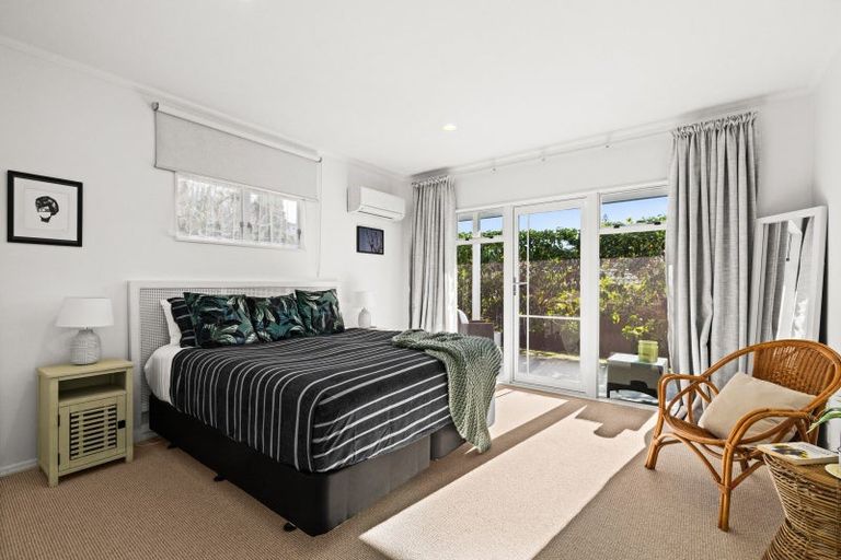 Photo of property in 9 Amner Place, Bluff Hill, Napier, 4110