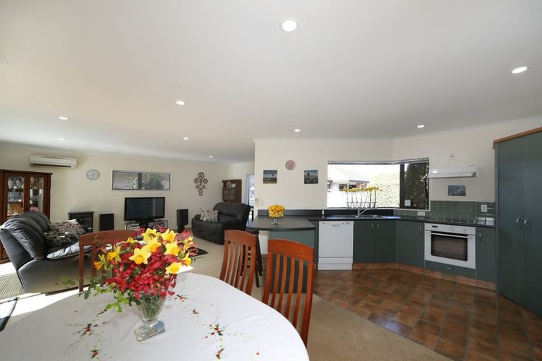 Photo of property in 4/28 Te Aute Road, Havelock North, 4130