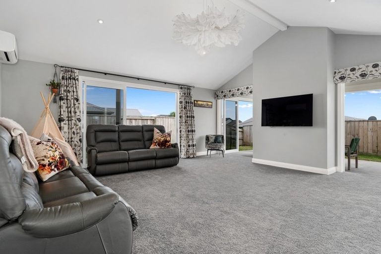 Photo of property in 24 Mervyn Place, Ohauiti, Tauranga, 3112