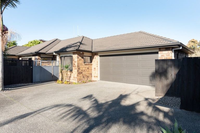 Photo of property in 37 Matene Place, Papamoa Beach, Papamoa, 3118