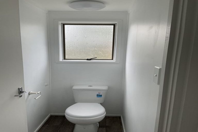 Photo of property in 1/5 Merriefield Avenue, Forrest Hill, Auckland, 0620