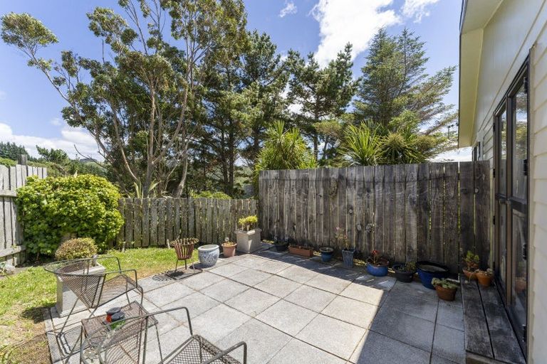 Photo of property in 24 Jasmine Grove, Maungaraki, Lower Hutt, 5010