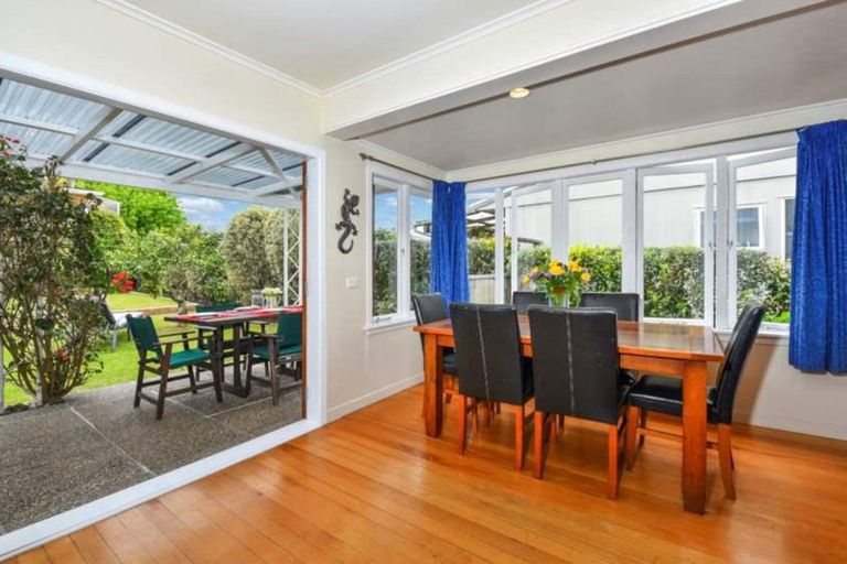 Photo of property in 12 Currey Crescent, Milford, Auckland, 0620