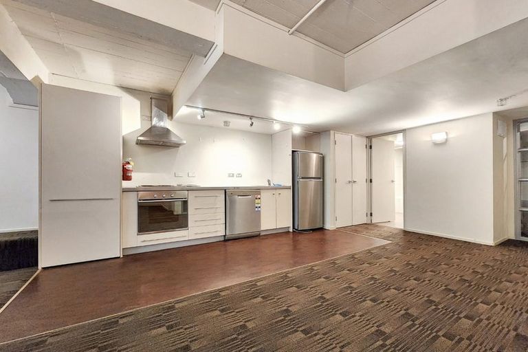 Photo of property in Vespa Apartments, 203/20 Hanson Street, Mount Cook, Wellington, 6021