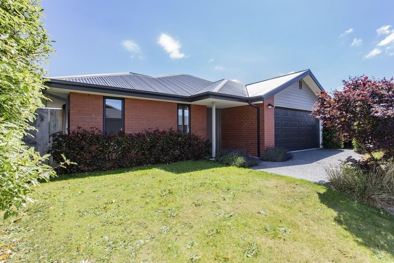 Photo of property in 16 Waimarie Street, Pegasus, 7612