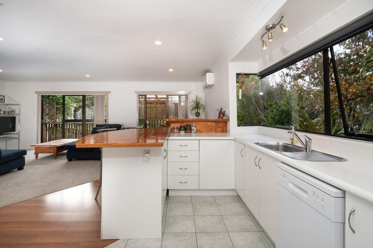 Photo of property in 1/7 Juneau Place, Glendene, Auckland, 0602