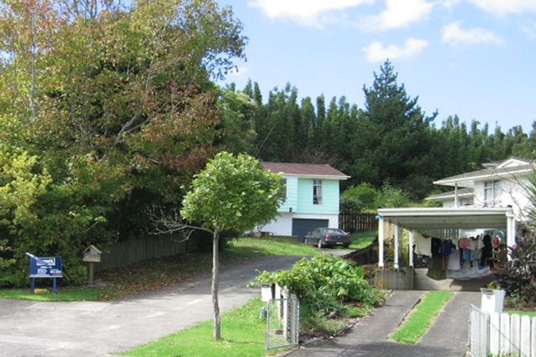 Photo of property in 65 Cedar Heights Avenue, Massey, Auckland, 0614