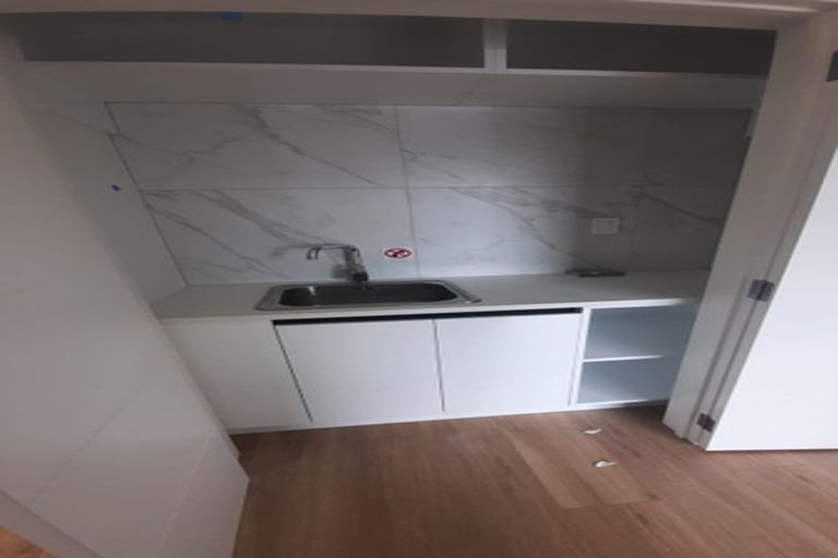 Photo of property in 1 Skua Road, Hobsonville, Auckland, 0616