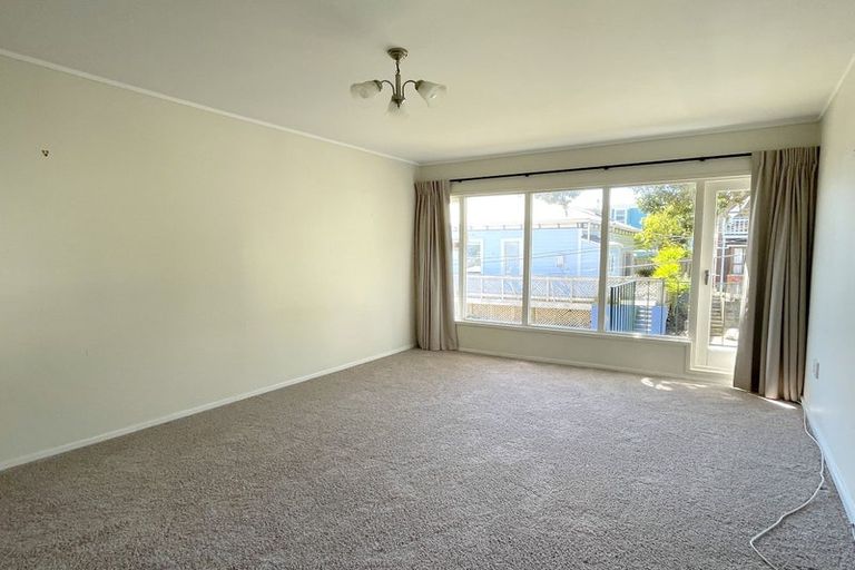 Photo of property in 3/4 Scarborough Terrace, Mount Victoria, Wellington, 6011