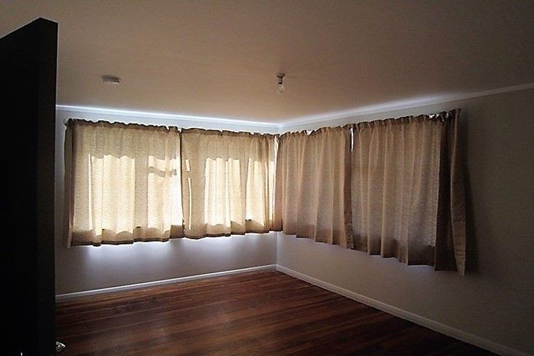 Photo of property in 4 Douglas Crescent, Fairfield, Hamilton, 3214