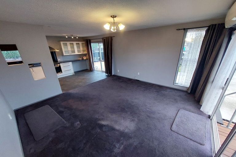 Photo of property in 1/50 Chipping Lane, Redwood, Christchurch, 8051