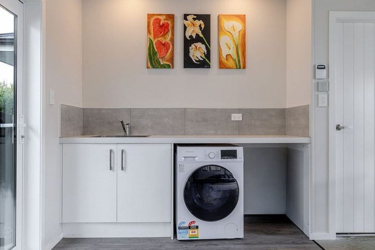 Photo of property in 10a Lancaster Street, Highbury, Palmerston North, 4412