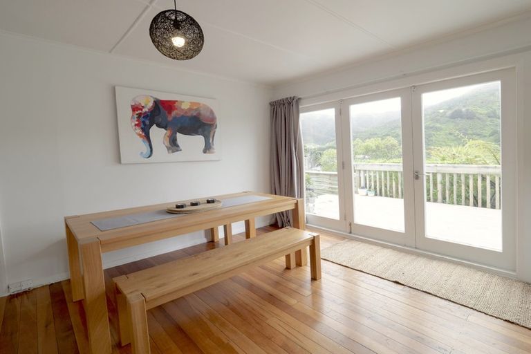 Photo of property in 25 Spencer Street, Crofton Downs, Wellington, 6035