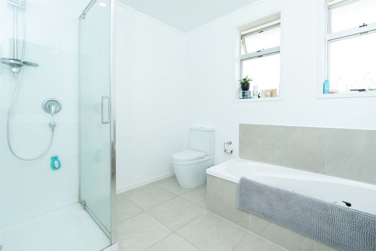 Photo of property in 2 Amethyst Place, Chartwell, Hamilton, 3210