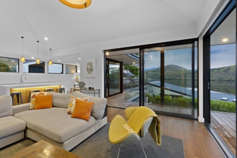 Photo of property in 27 Arrowtn-lke Hayes Road, Lake Hayes, Queenstown, 9371