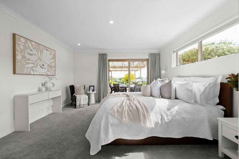 Photo of property in 122 Rototuna Road, Rototuna, Hamilton, 3210