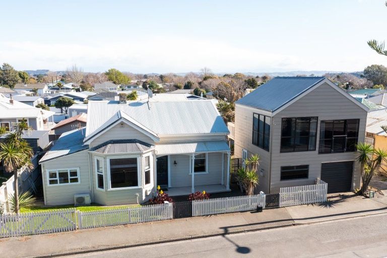 Photo of property in 653 Marine Parade, Napier South, Napier, 4110