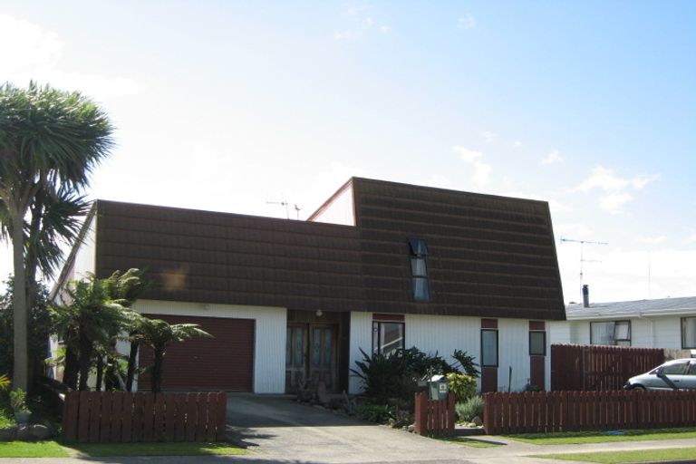 Photo of property in 22 Farnworth Crescent, Whakatane, 3120