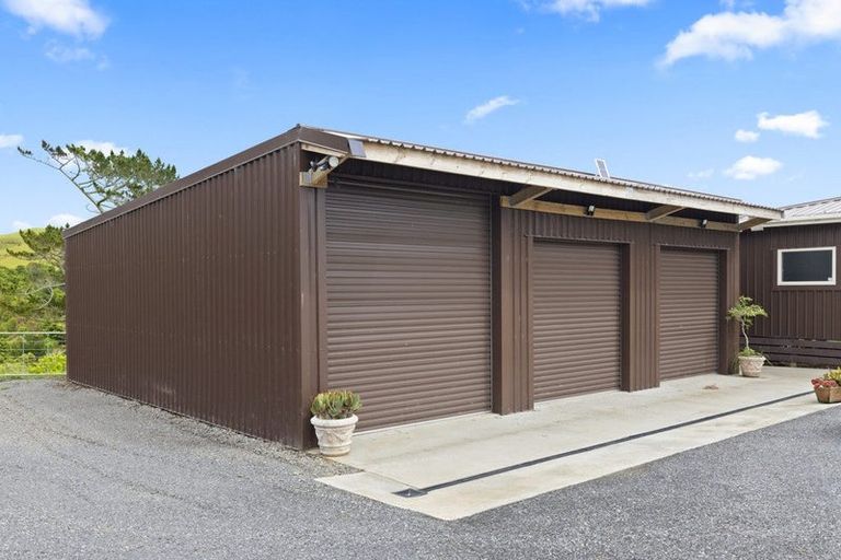 Photo of property in 1044 Awhitu Road, Pollok, Waiuku, 2683